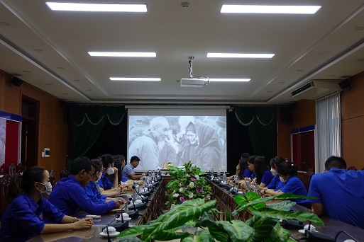 Chi đoàn Sở Tài chính tỉnh Đắk Lắk tổ chức sinh hoạt chuyên đề “Kỷ niệm 132 năm Ngày sinh của Chủ Tịch Hồ Chí Minh (19/5/1890 - 19/5/2022)”