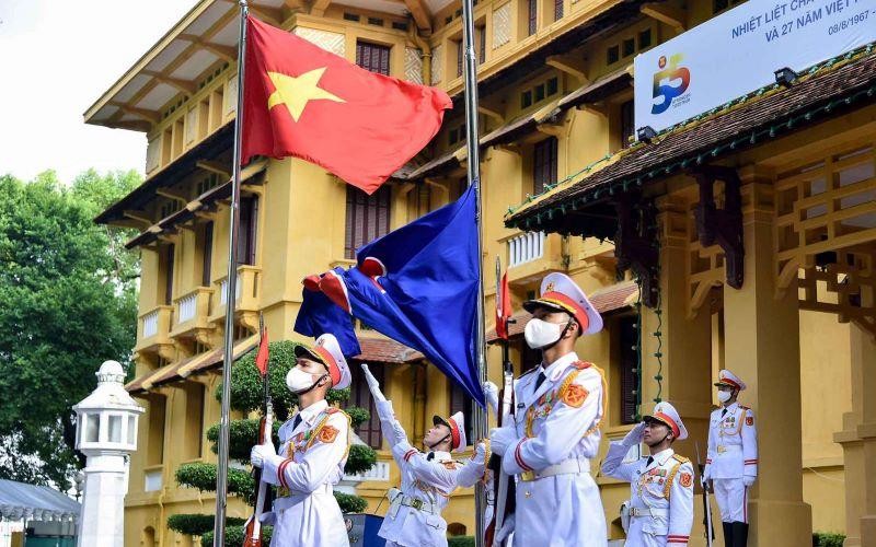 Lễ Thượng cờ kỷ niệm 55 năm Ngày thành lập ASEAN