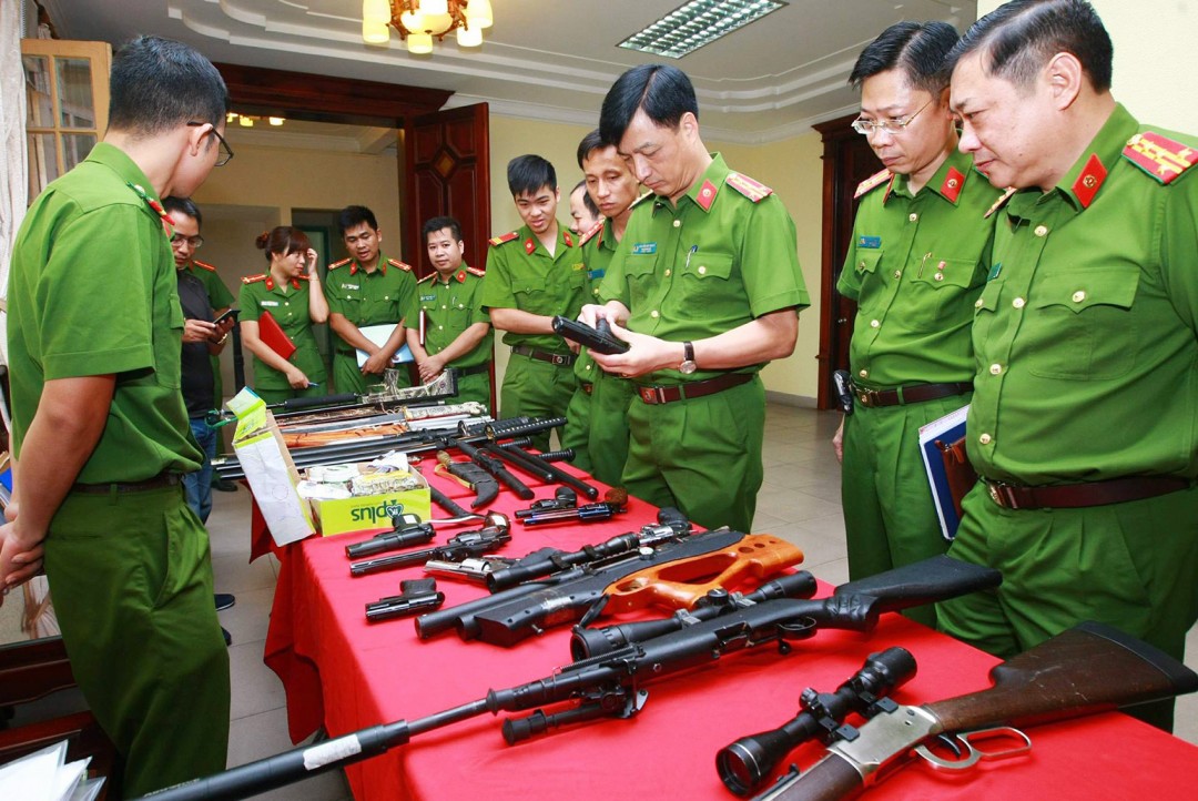 Tăng cường công tác quản lý, sử dụng vũ khí, vật liệu nổ, công cụ hỗ trợ và pháo