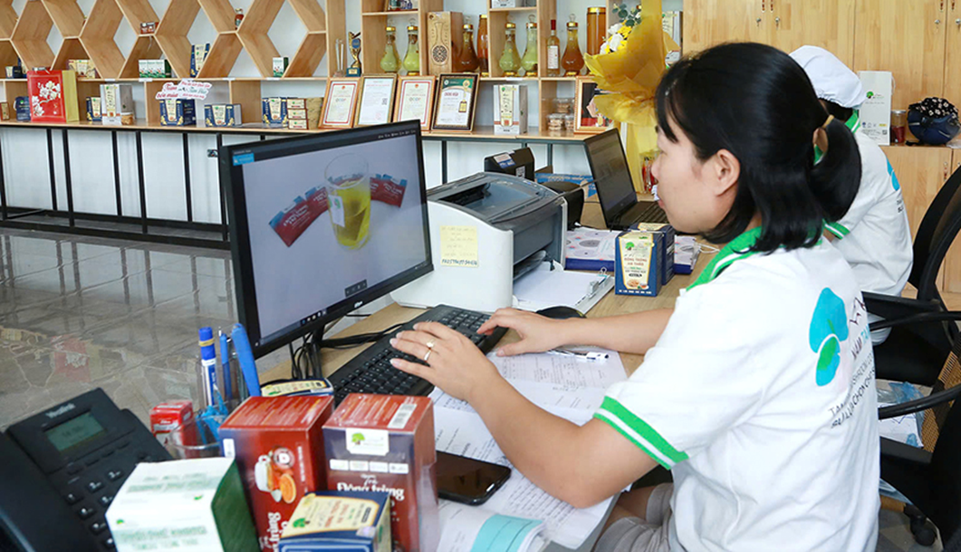 Đắk Lắk: Kích cầu tiêu dùng, đẩy mạnh tiêu thụ sản phẩm OCOP, sản phẩm trong tỉnh, khai thác hiệu quả thị trường thương mại điện tử trên địa bàn tỉnh Đắk Lắk năm 2025