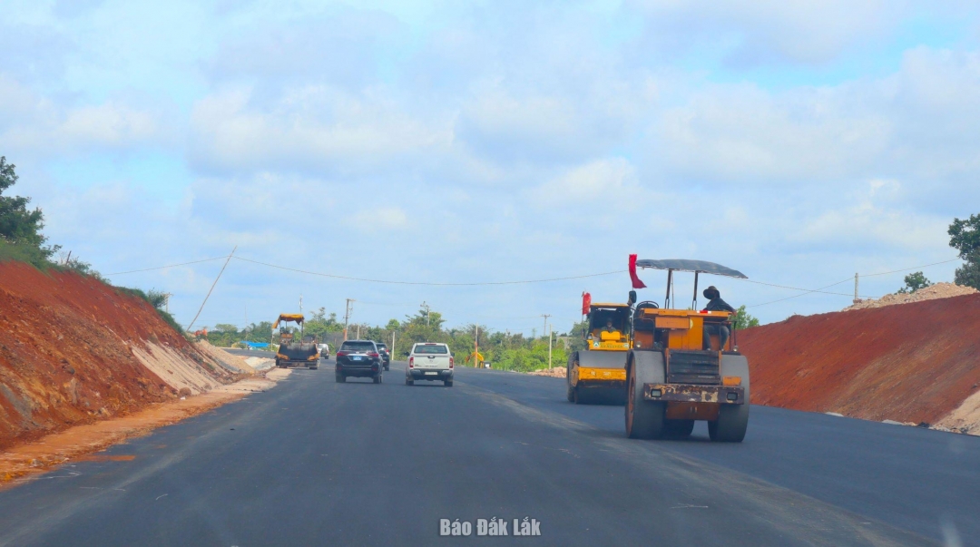 Đẩy nhanh tiến độ giải phóng mặt bằng và thi công Dự án cao tốc Khánh Hòa – Buôn Ma Thuột