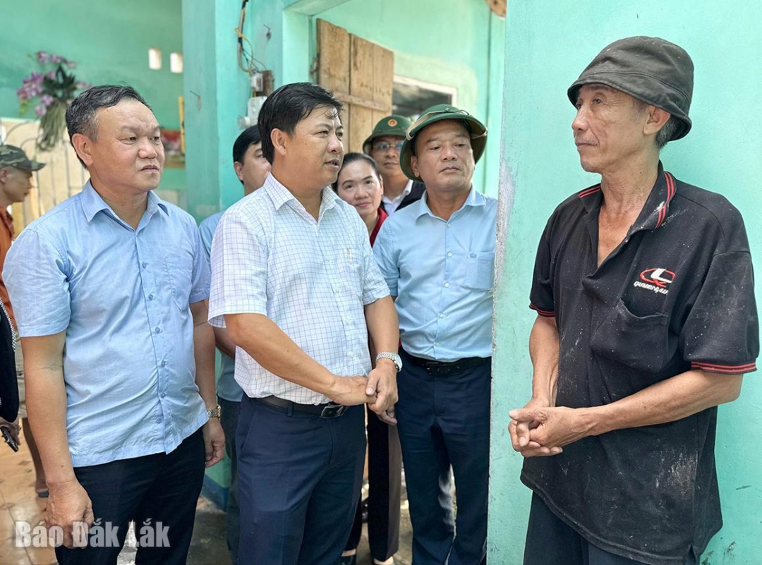 Hoàn thành chi hỗ trợ nhân dân bị thiệt hại do bão số 13 trước ngày 9/11