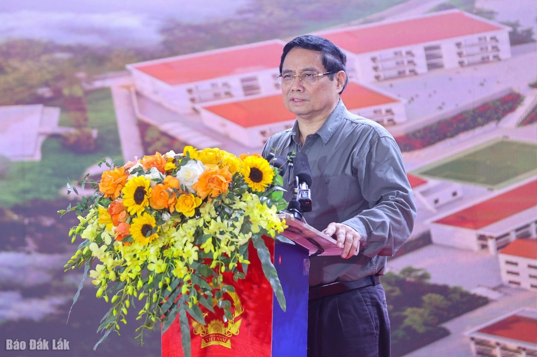 Phó Thủ tướng Chính phủ Mai Văn Chính dự Lễ khởi công xây dựng Trường Phổ thông nội trú liên cấp tiểu học và THCS xã Ia Rvê