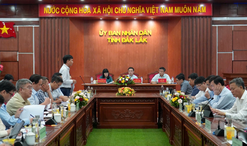 Đẩy nhanh giải ngân vốn đầu tư công, chủ động ứng phó thiên tai tại các địa phương ven biển