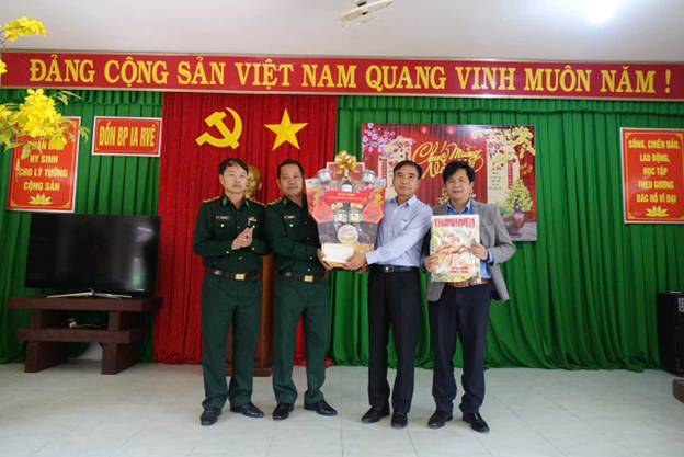 Lãnh đạo Sở Tài chính tỉnh Đắk Lắk thăm, chúc Tết và tặng quà Đồn Biên phòng Yok B’Mre và Đôn Biên phòng Ia Rvê nhân dịp Tết Nguyên đán Bính Ngọ 2026.